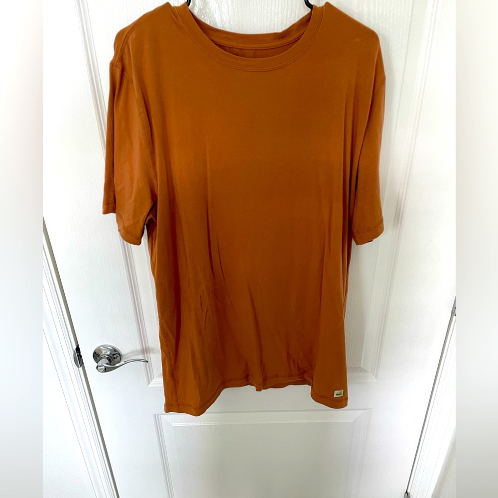 Vuori new series tee